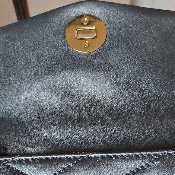 Tory Burch Kira Chevron Quilted Chain Wallet – Black Napa Leather - Picture 15 of 17